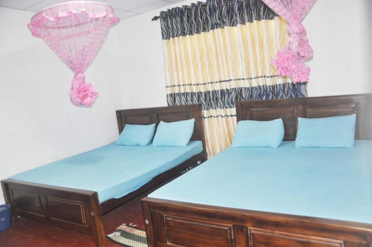 Impress Holiday Home Anuradhapura Exterior photo